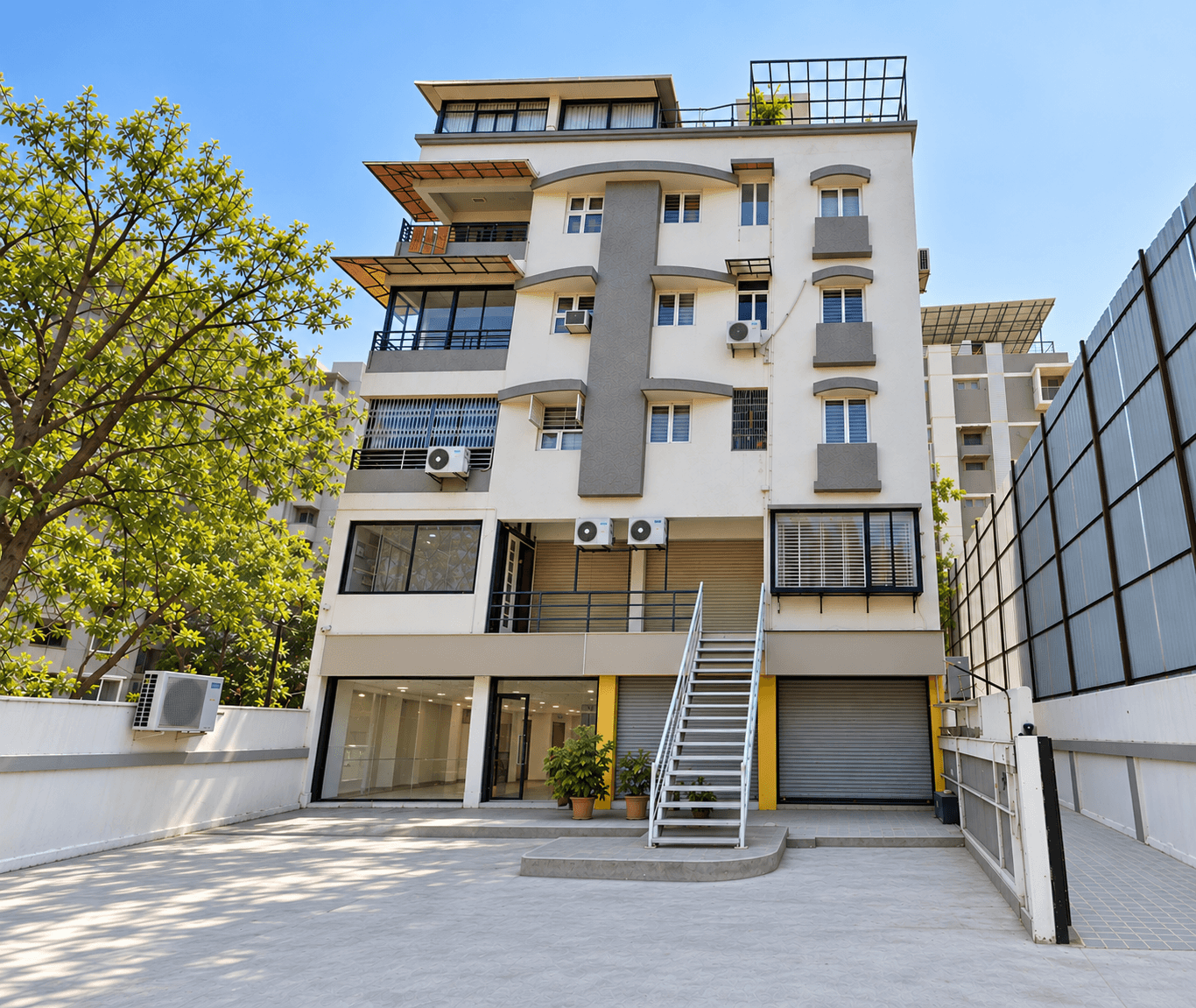 Sarjan Apartment